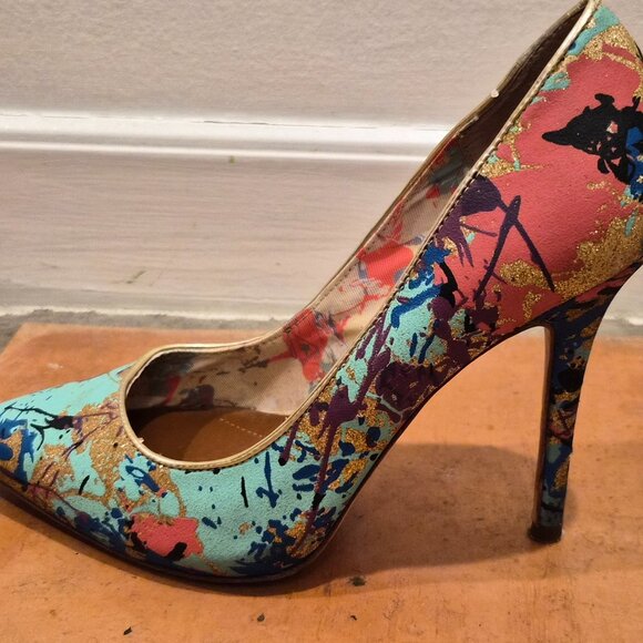 Boutique 9 by Nine West Multicolor Abstract Print Pointed Toe Pumps - Picture 2 of 3